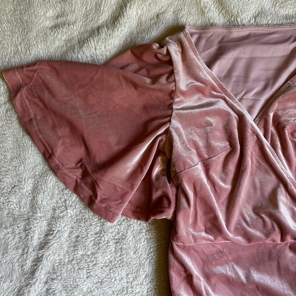 Beautiful pink velvet wrap gown, size small - Picture 1 of 3